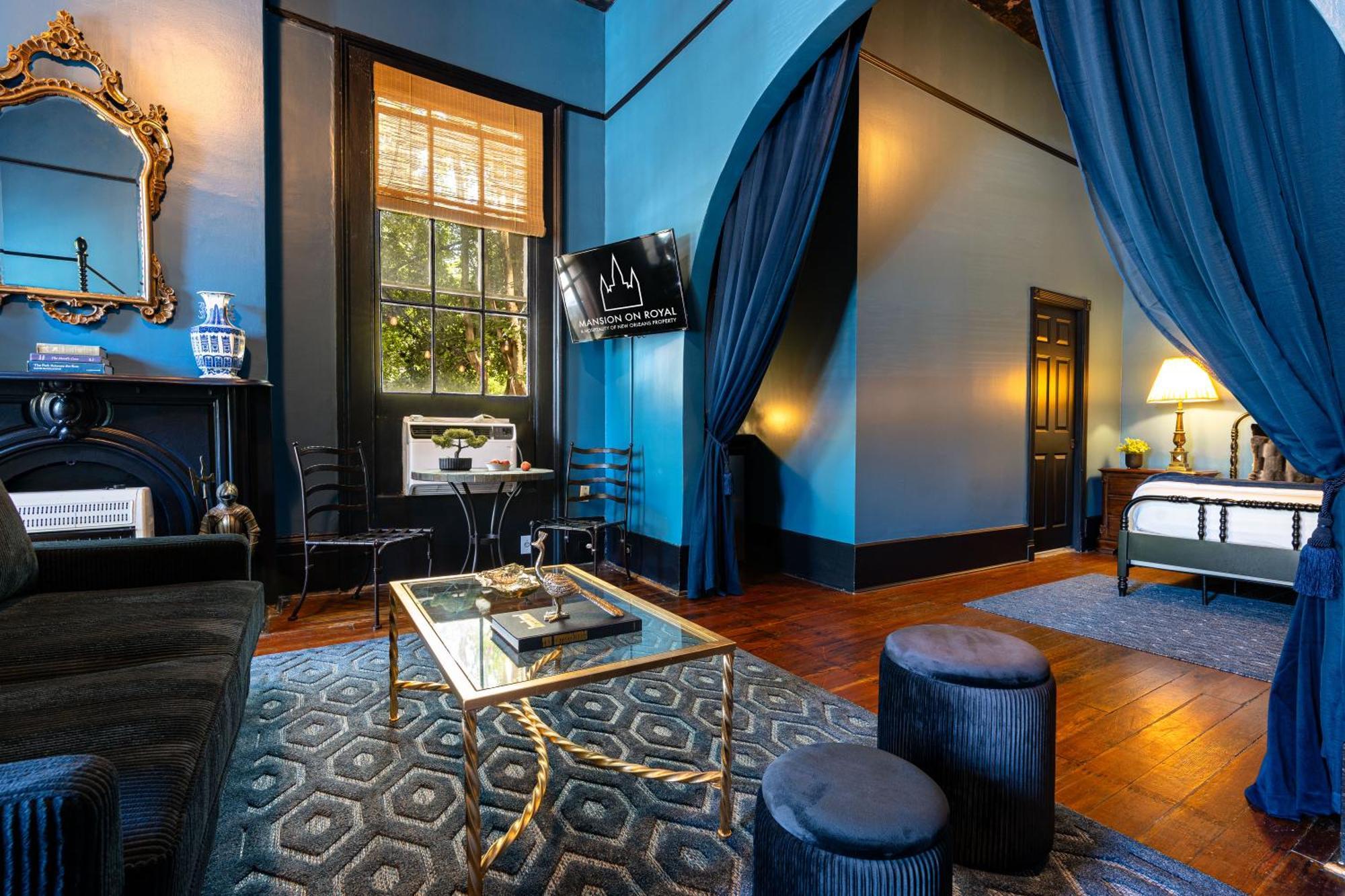 Hotel The Mansion On Royal 3*