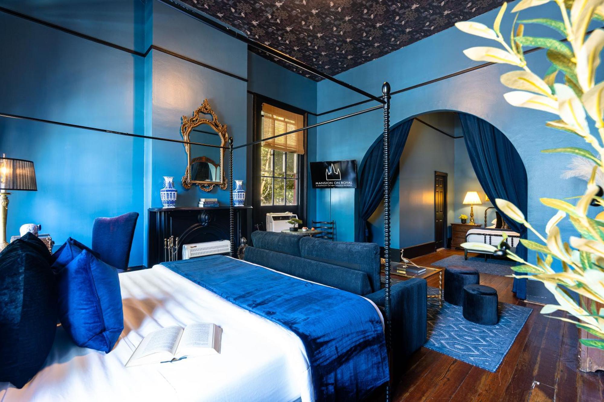 Hotel The Mansion On Royal 3*